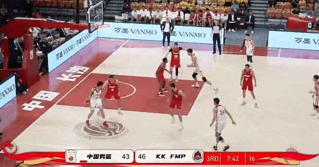 500彩票网公司-王俊杰低位背打前转身翻身跳投命中，已经7中5拿到12分